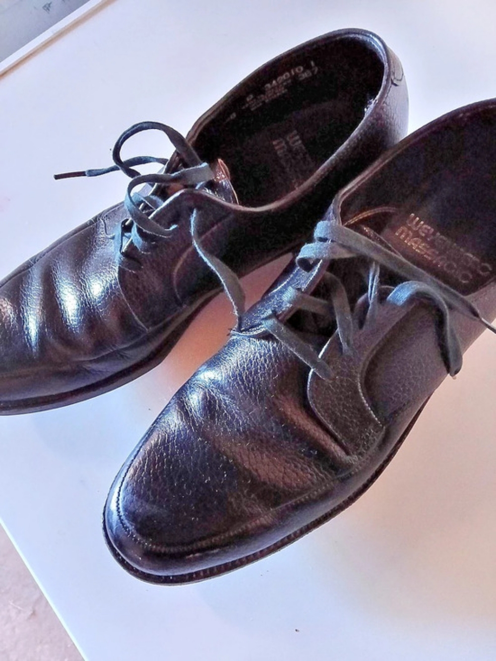 Weyenberg Massagic Black Leather Oxfords US 7.5 D